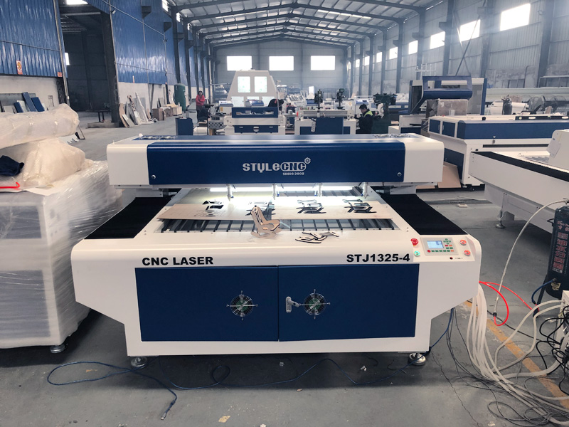 2025最暢銷 4x8 膠合板和中密度纖維板激光切割機