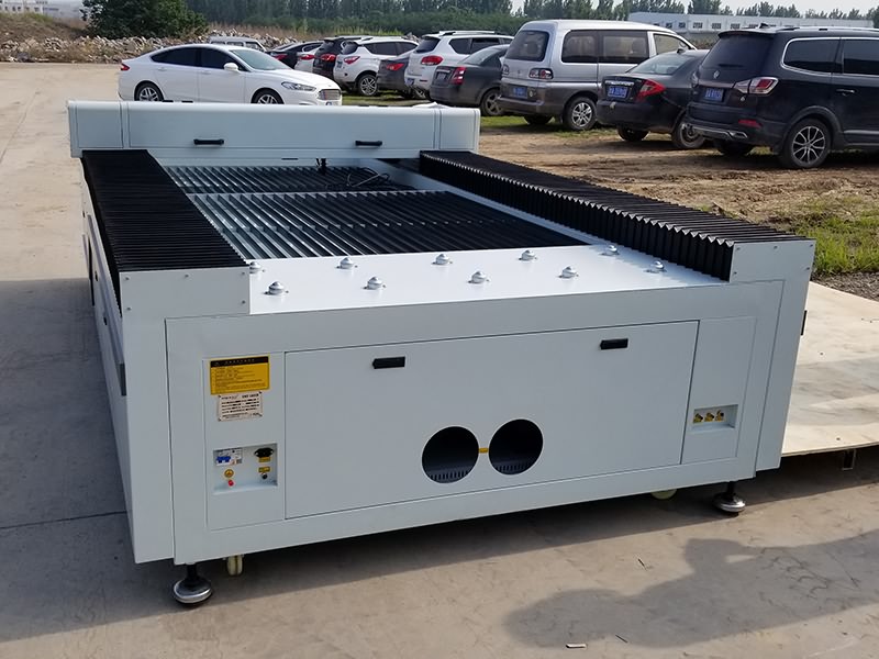 低成本 4x8 CO2 激光切割機 300W 待售