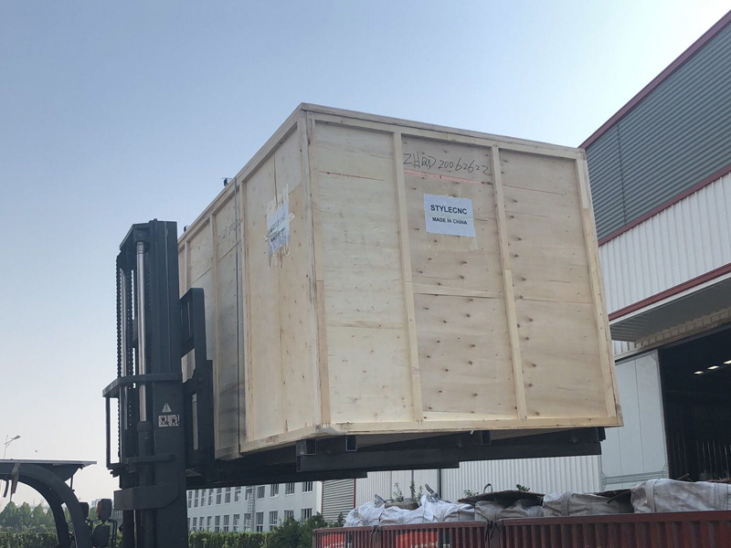 數控等離子切割工作臺包裝及發貨 數控等離子切割工作臺包裝及發貨