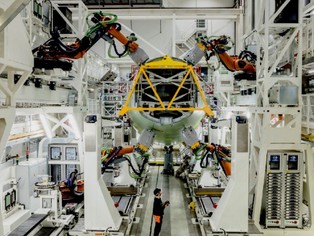 3D航空航天焊接中的機器人激光焊接機