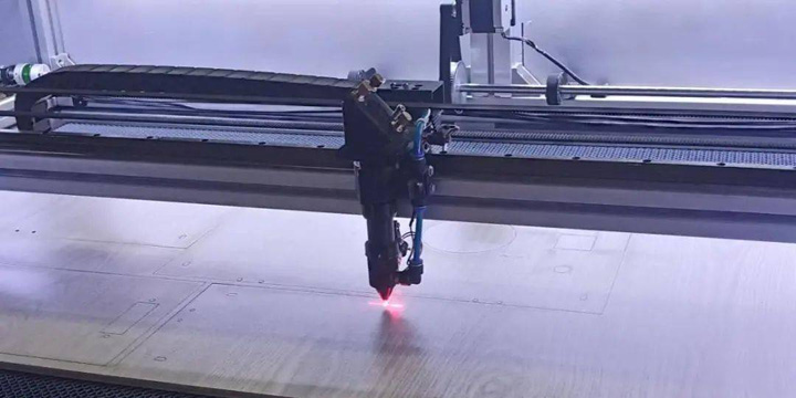 安裝激光十字焦點(diǎn)