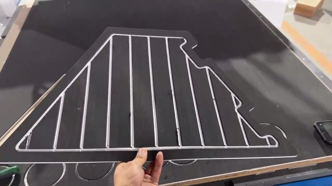 2025最佳自動換刀數控銑床，帶振動刀切割機